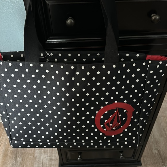 Brand new never used Volcom poka dot large bag - Picture 4 of 4